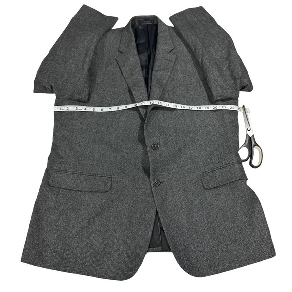 Ralph Lauren Grey Herringbone Tweed 2 Button Suit Jacket Sz 44R Wool Cashmere - Picture 6 of 12